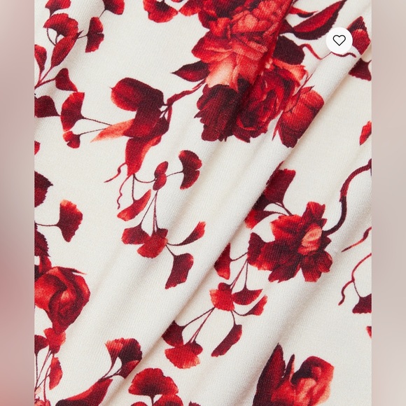 NEW L'AGENCE ressi fitted tee in black/red baroque floral - Picture 7 of 10